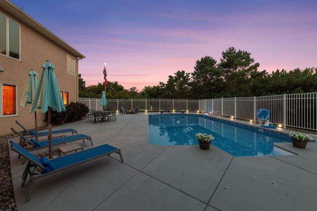 8754 Ridge Ponds Court, Victoria, MN 55386