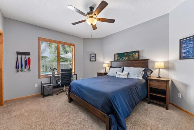 8754 Ridge Ponds Court, Victoria, MN 55386