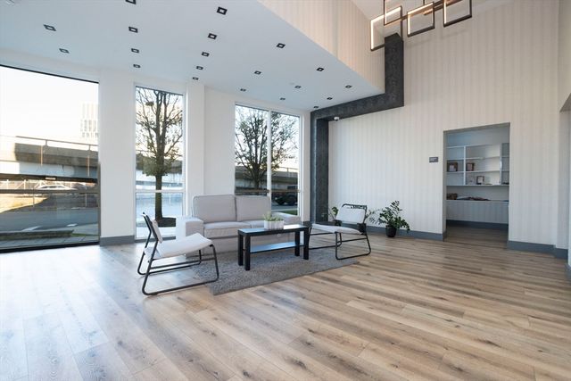 60 Cross St E 320, Somerville, MA 02145