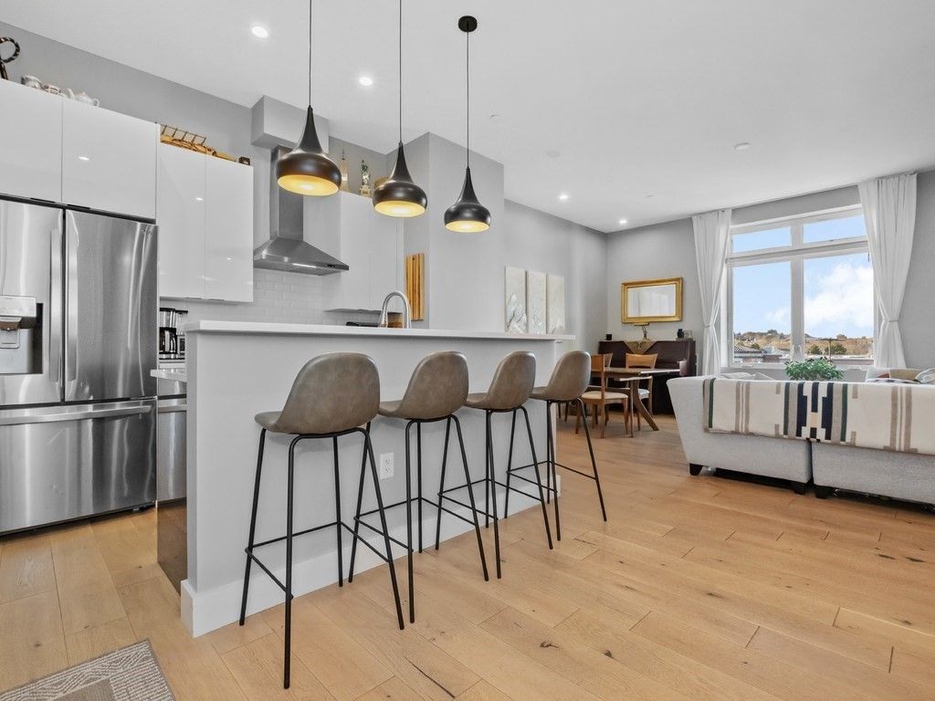60 Cross St E 320, Somerville, MA 02145