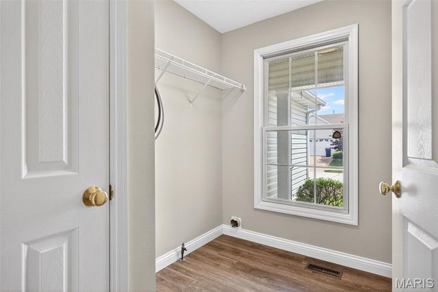 175 Silo View Drive 393B, Wentzville, MO 63385