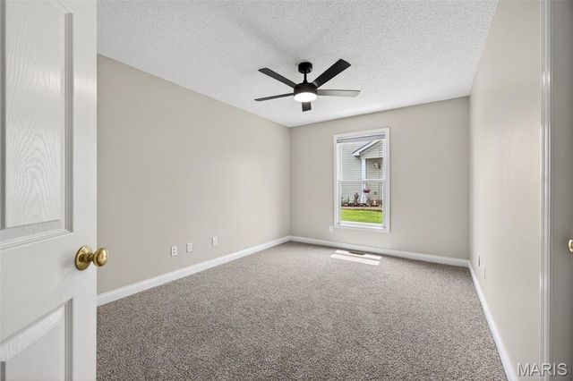 175 Silo View Drive 393B, Wentzville, MO 63385