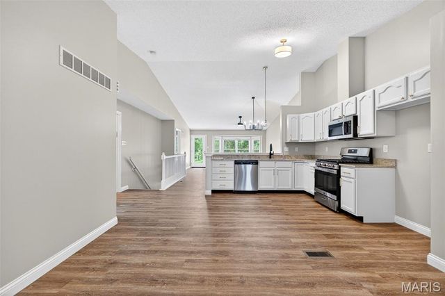 175 Silo View Drive 393B, Wentzville, MO 63385