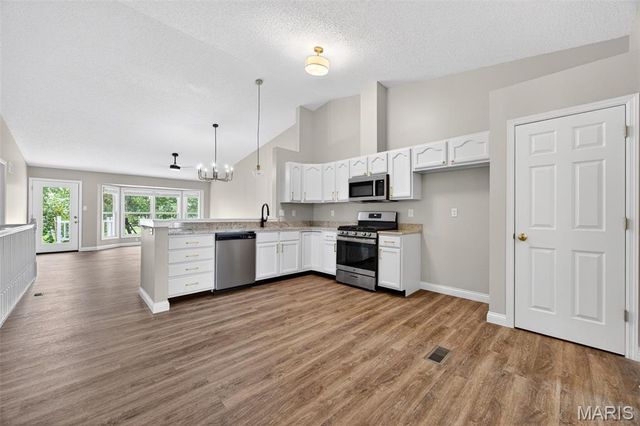 175 Silo View Drive 393B, Wentzville, MO 63385
