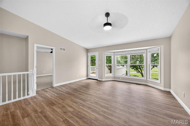 175 Silo View Drive 393B, Wentzville, MO 63385