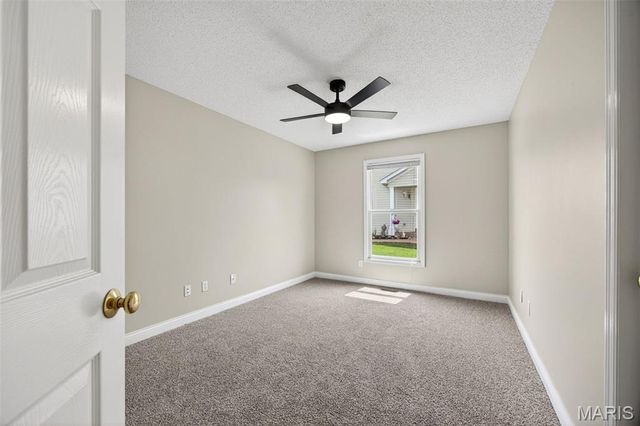 175 Silo View Drive 393B, Wentzville, MO 63385