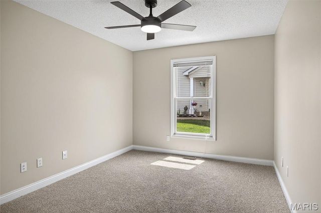 175 Silo View Drive 393B, Wentzville, MO 63385