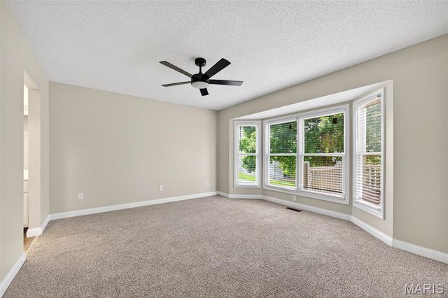 175 Silo View Drive 393B, Wentzville, MO 63385