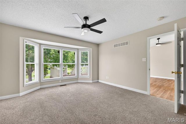 175 Silo View Drive 393B, Wentzville, MO 63385