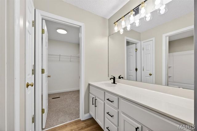 175 Silo View Drive 393B, Wentzville, MO 63385