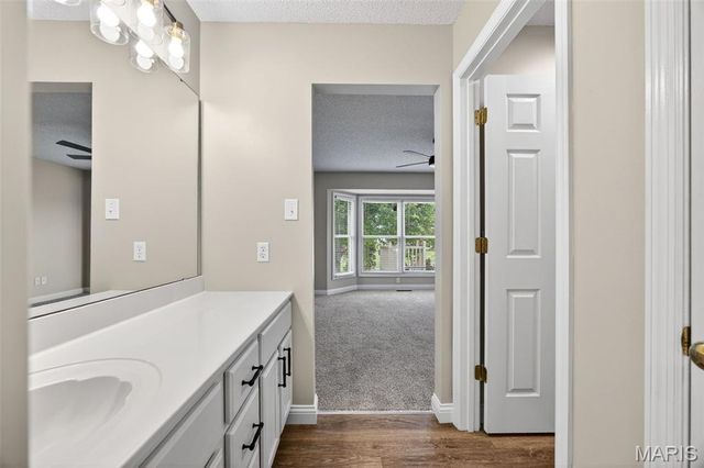 175 Silo View Drive 393B, Wentzville, MO 63385