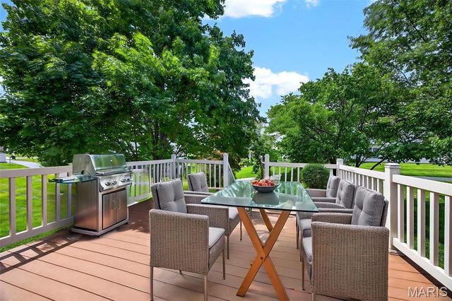 175 Silo View Drive 393B, Wentzville, MO 63385