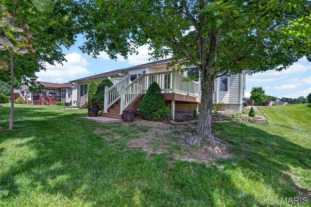 175 Silo View Drive 393B, Wentzville, MO 63385