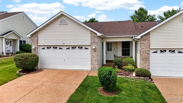 175 Silo View Drive 393B, Wentzville, MO 63385