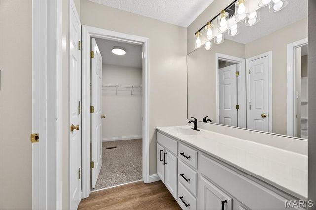 175 Silo View Drive 393B, Wentzville, MO 63385
