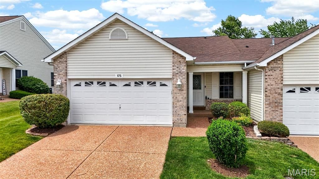 175 Silo View Drive 393B, Wentzville, MO 63385
