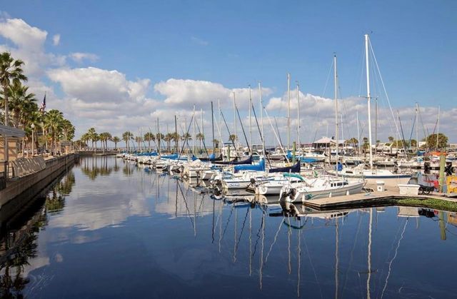 284 N OAK AVENUE, Sanford, FL 32771