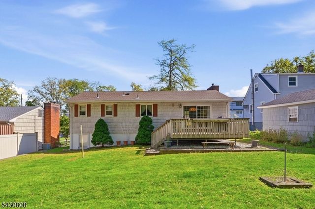 90 Mcnomee St, Oakland Boro, NJ 07436