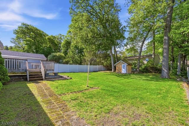 90 Mcnomee St, Oakland Boro, NJ 07436