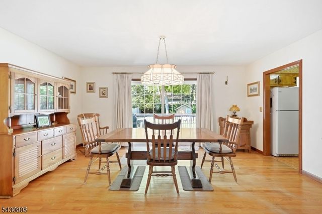 90 Mcnomee St, Oakland Boro, NJ 07436