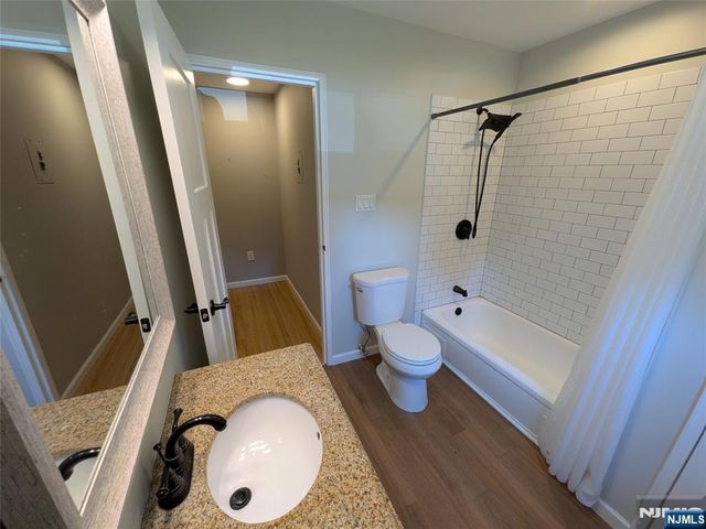 43 Manchester, Wayne, NJ 07470