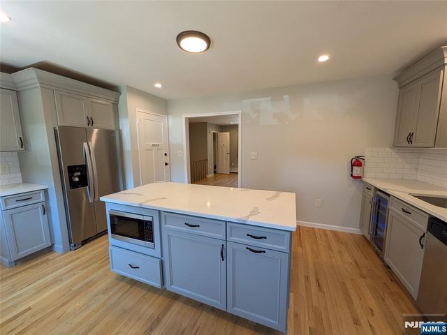 43 Manchester, Wayne, NJ 07470