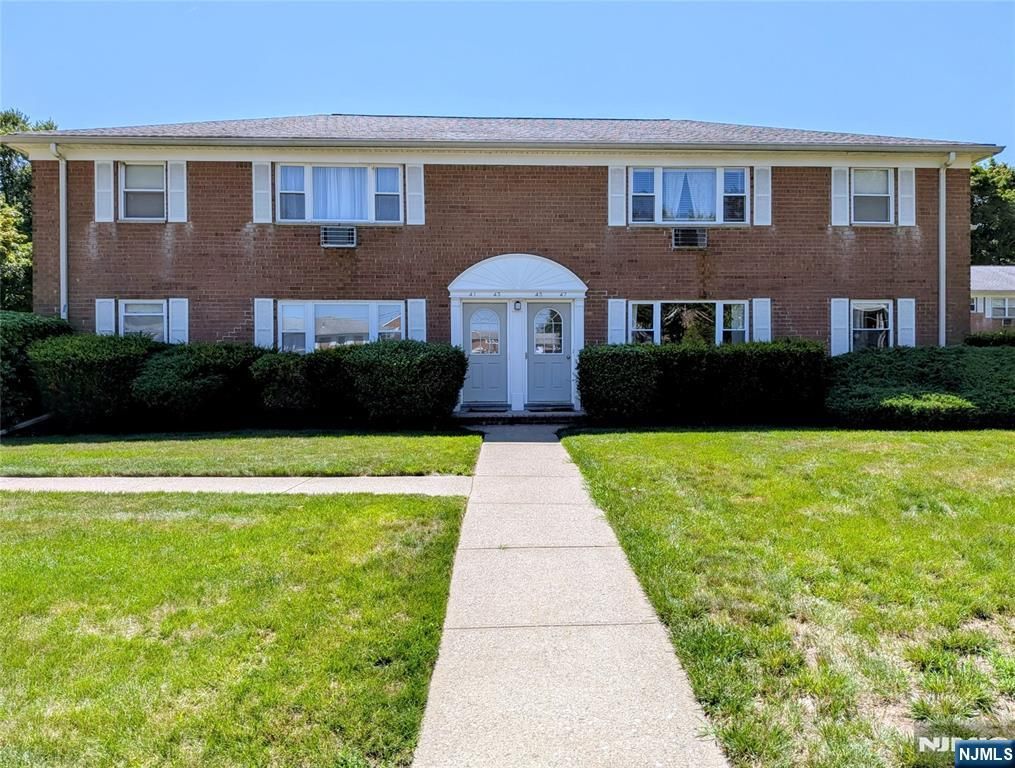 43 Manchester, Wayne, NJ 07470