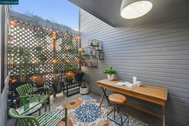 1713 Geary Rd, Walnut Creek, CA 94597