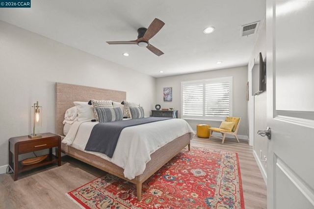 1713 Geary Rd, Walnut Creek, CA 94597