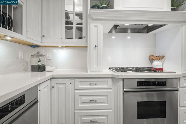 1713 Geary Rd, Walnut Creek, CA 94597