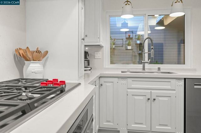 1713 Geary Rd, Walnut Creek, CA 94597