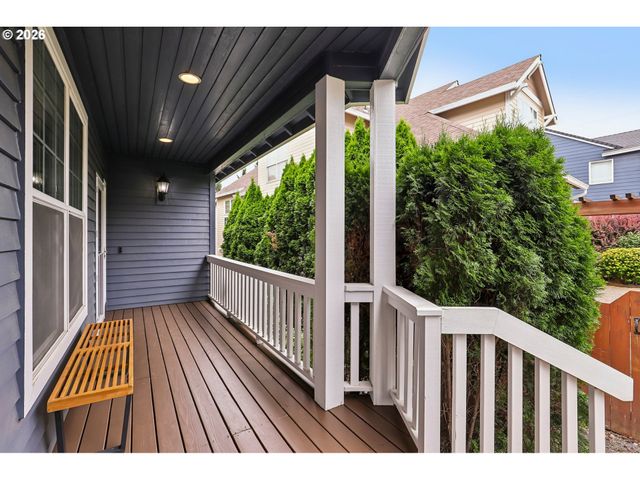19874 BENNINGTON Ct, West Linn, OR 97068