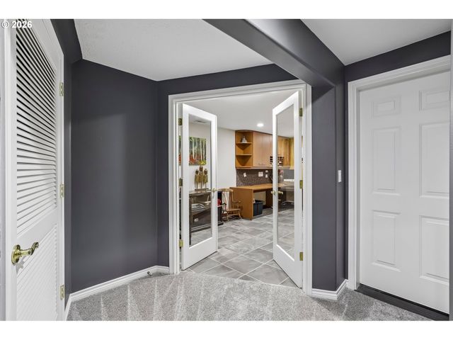 19874 BENNINGTON Ct, West Linn, OR 97068