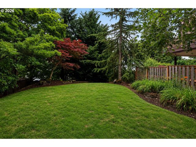 19874 BENNINGTON Ct, West Linn, OR 97068