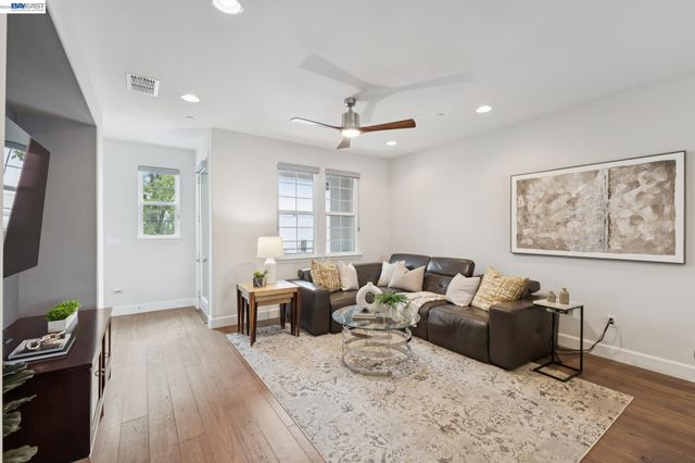 3460 Serra Cir, Pleasanton, CA 94588