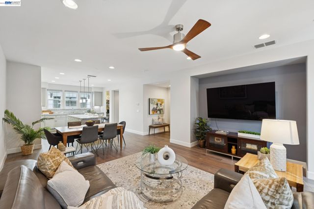 3460 Serra Cir, Pleasanton, CA 94588