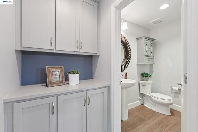 3460 Serra Cir, Pleasanton, CA 94588