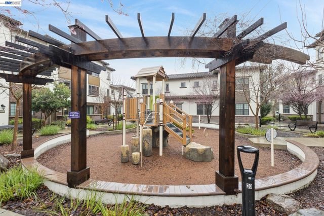 3460 Serra Cir, Pleasanton, CA 94588