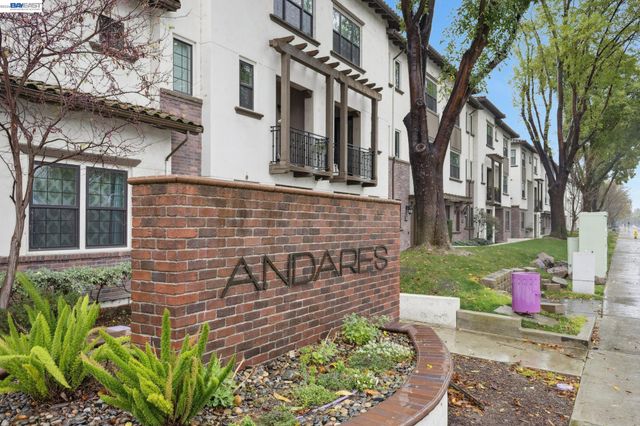 3460 Serra Cir, Pleasanton, CA 94588