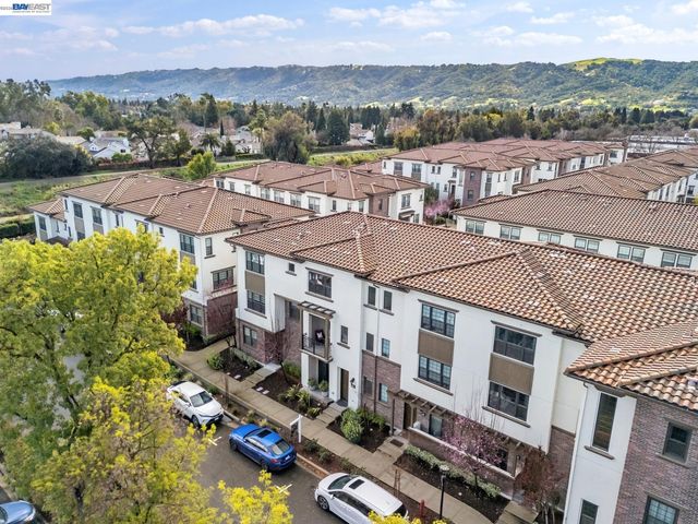 3460 Serra Cir, Pleasanton, CA 94588