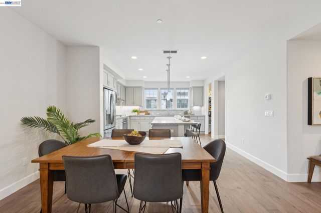 3460 Serra Cir, Pleasanton, CA 94588