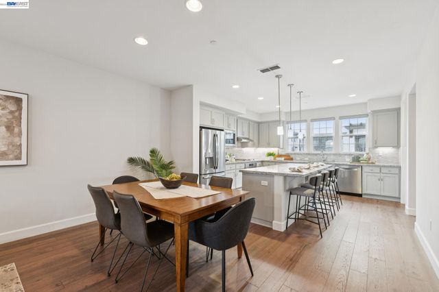 3460 Serra Cir, Pleasanton, CA 94588