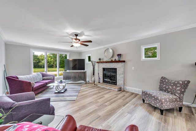 2719 WOODLAND HILLS COURT, Green Bay, WI 54311
