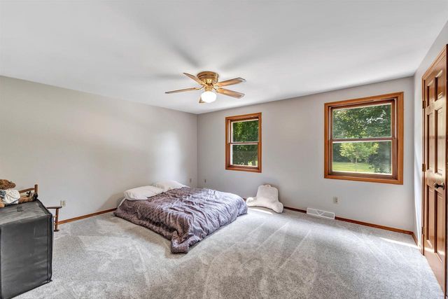 2719 WOODLAND HILLS COURT, Green Bay, WI 54311