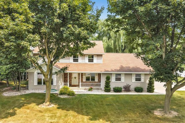 2719 WOODLAND HILLS COURT, Green Bay, WI 54311