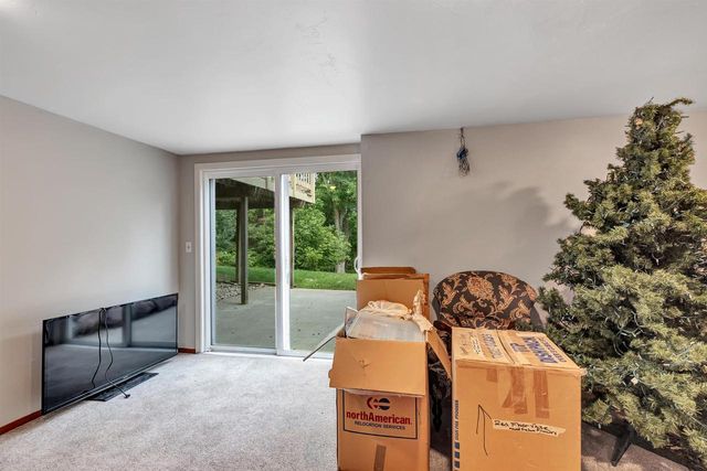 2719 WOODLAND HILLS COURT, Green Bay, WI 54311