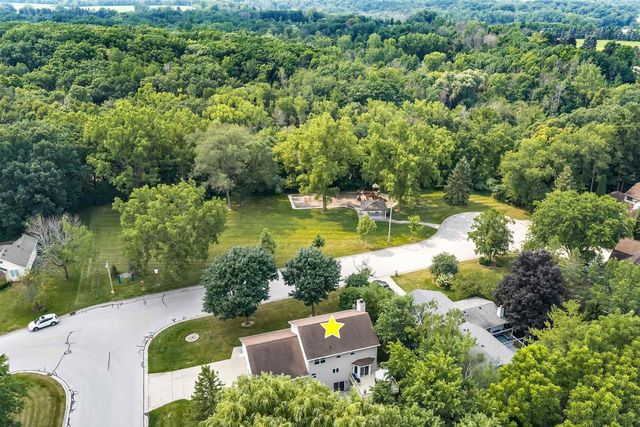 2719 WOODLAND HILLS COURT, Green Bay, WI 54311