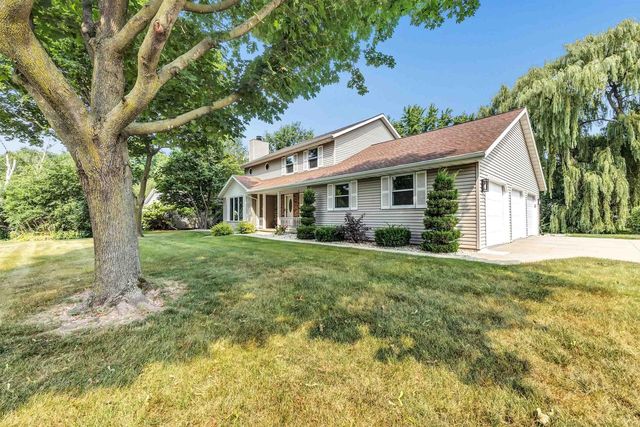 2719 WOODLAND HILLS COURT, Green Bay, WI 54311
