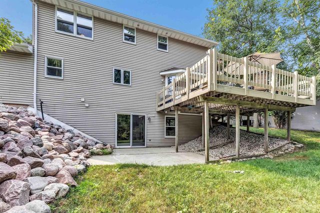 2719 WOODLAND HILLS COURT, Green Bay, WI 54311