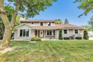 2719 WOODLAND HILLS COURT, Green Bay, WI 54311